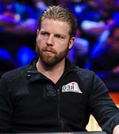 The Online Poker Weekend – van Hoof Wins Sunday Warm-Up
